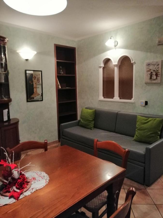 Apartment "Casa Maya" Mezzana  Kültér fotó