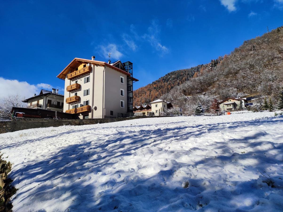 Apartment "Casa Maya" Mezzana  Kültér fotó